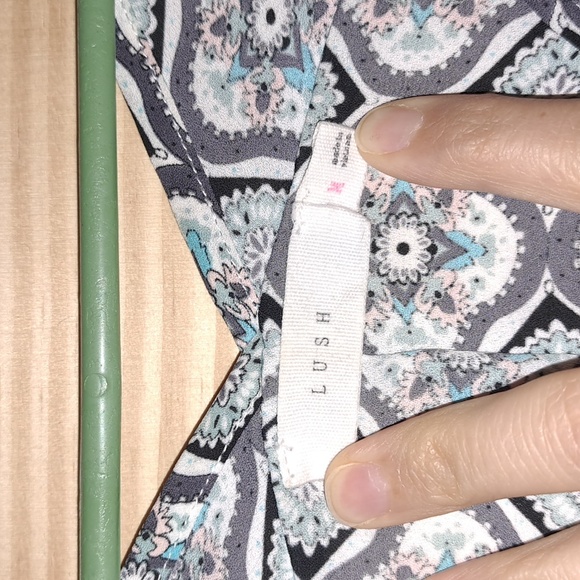 LUSH Tunic. Beautiful Pattern Size M. - Picture 3 of 6